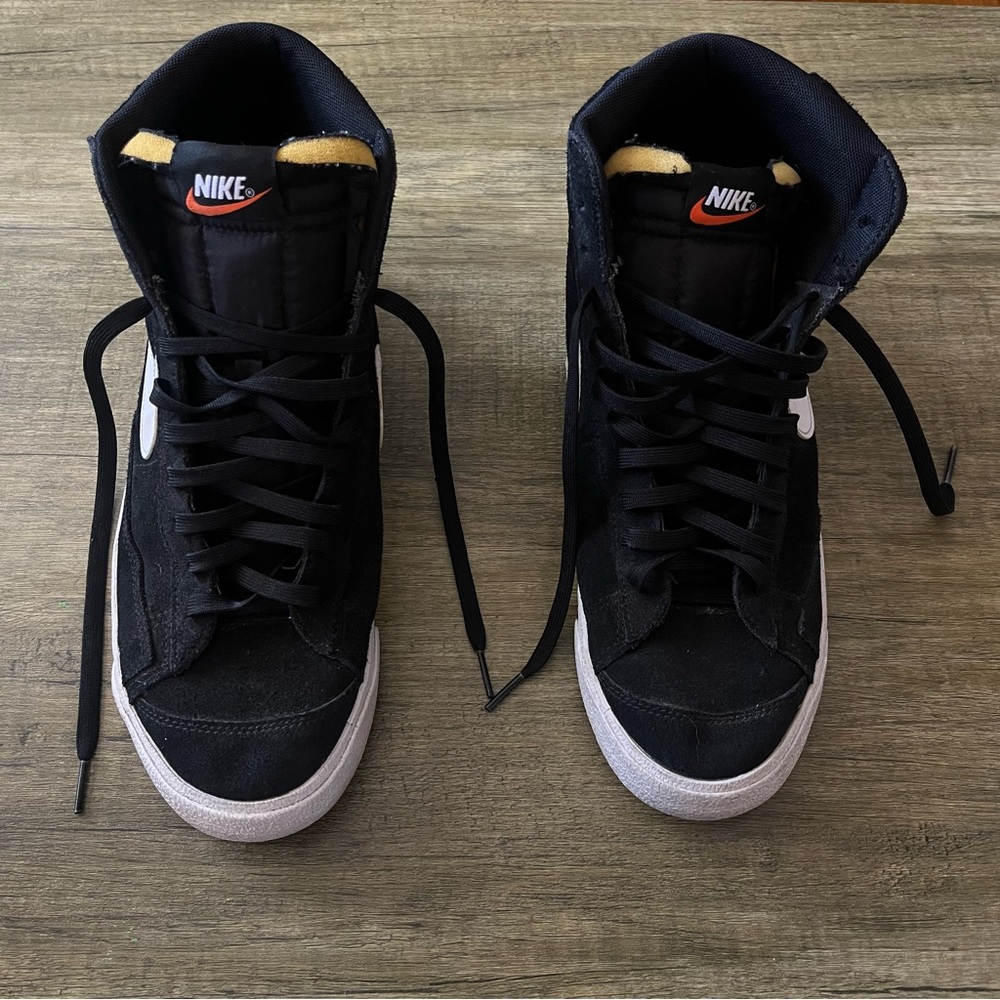 Nike Men's Black and White High-Top Sneakers - 10